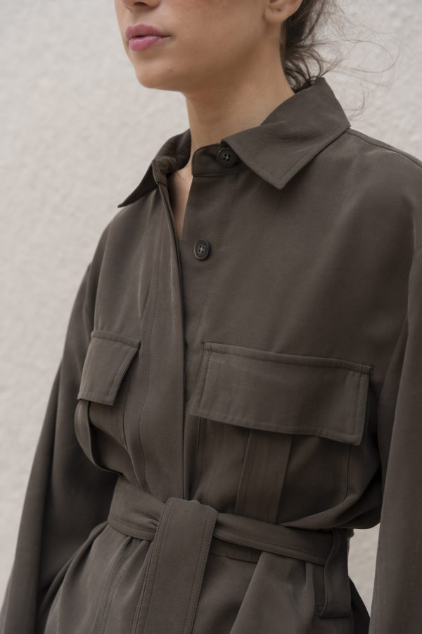 chaqueta bolsillos-caqui-l